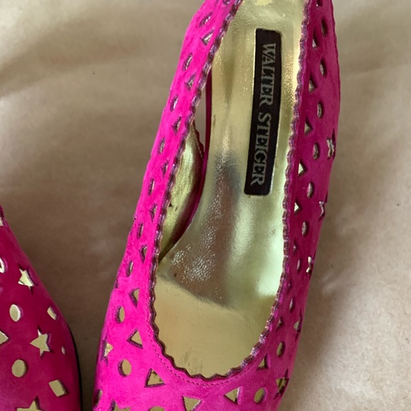 Walter Steiger 1980’s suede fuchsia sling back heels with perforated shapes. - Picture 6 of 9